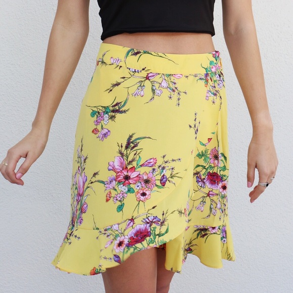 Dresses & Skirts - yellow floral skirt